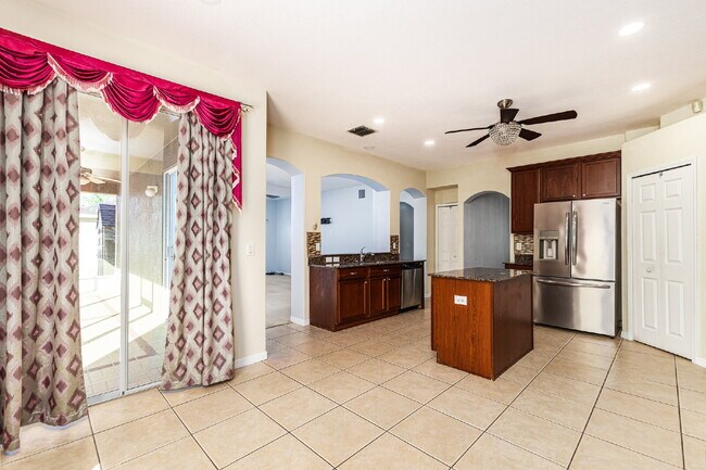 Building Photo - Beautiful 5 Bedroom Two-Story Home for Rent