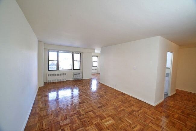 Building Photo - 2750 Homecrest Ave