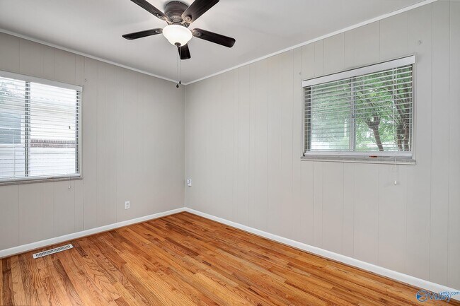 Building Photo - 2906 Morgan St SW