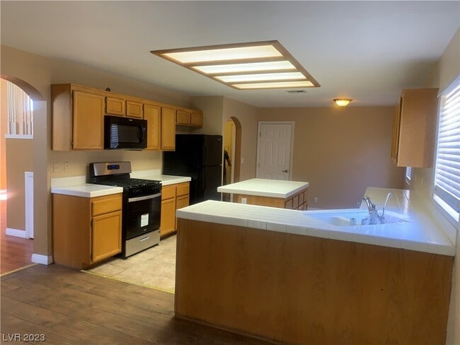 Building Photo - 8112 Sunset Mill Dr