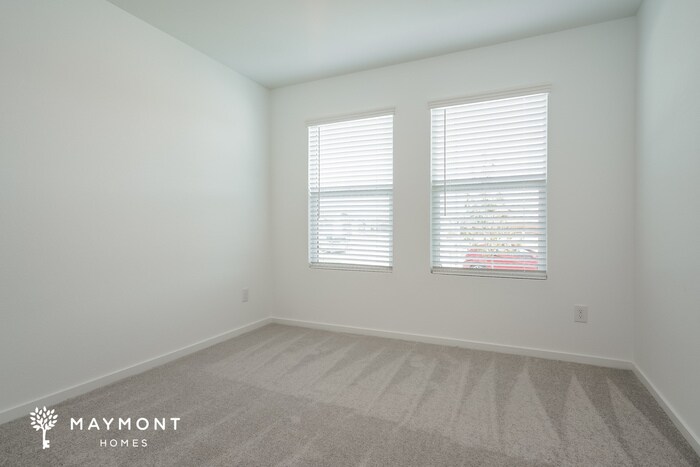 Building Photo - 3033 Tooley Dr