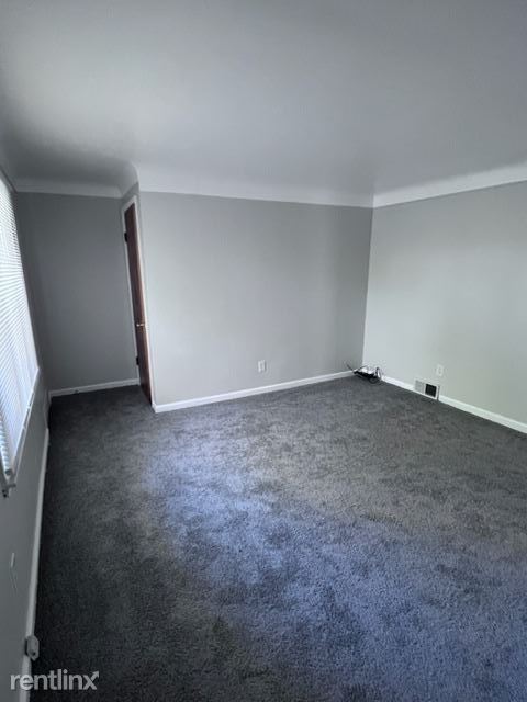 Building Photo - 2 br, 1 bath House - 24308 Schroeder Ave