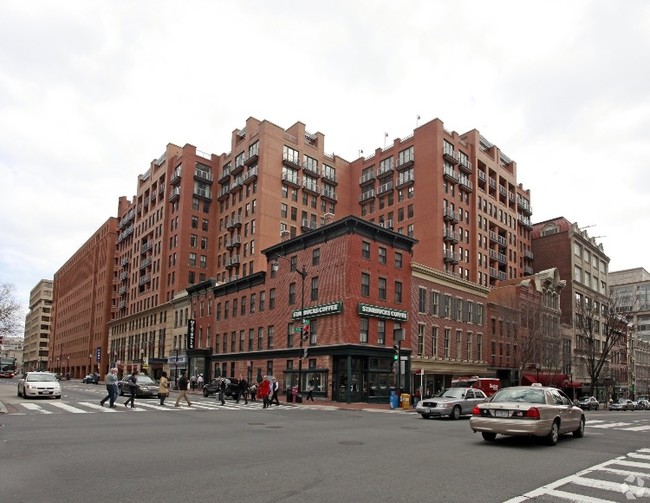 Primary Photo - 616 E St NW