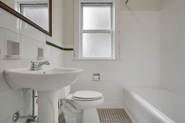 Building Photo - 7230 Amherst Ave