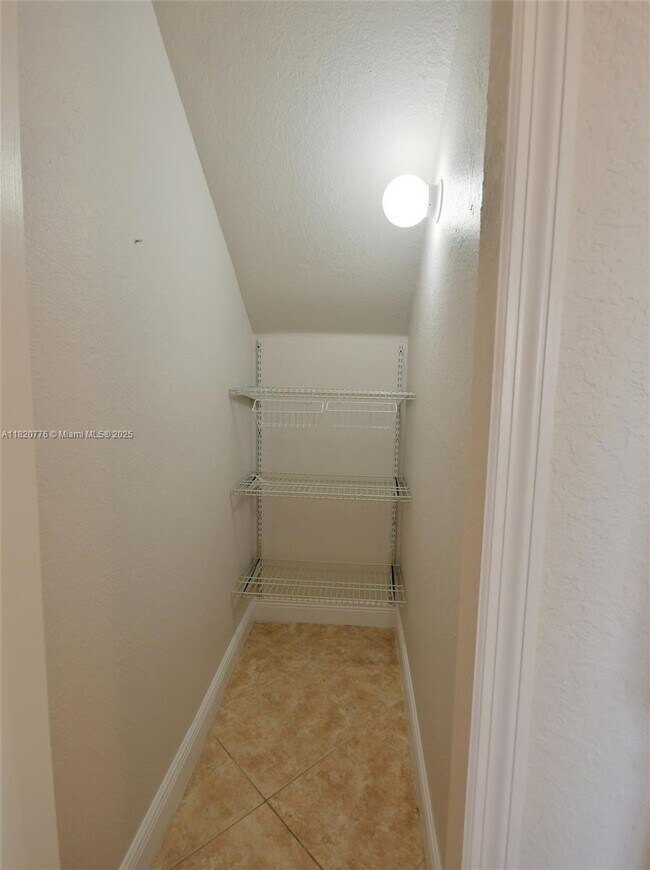 Building Photo - 8940 SW 228th Ln