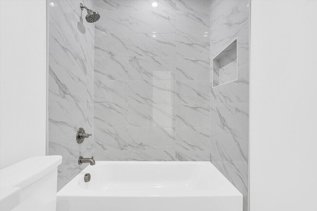 Building Photo - 1703 Nomas St