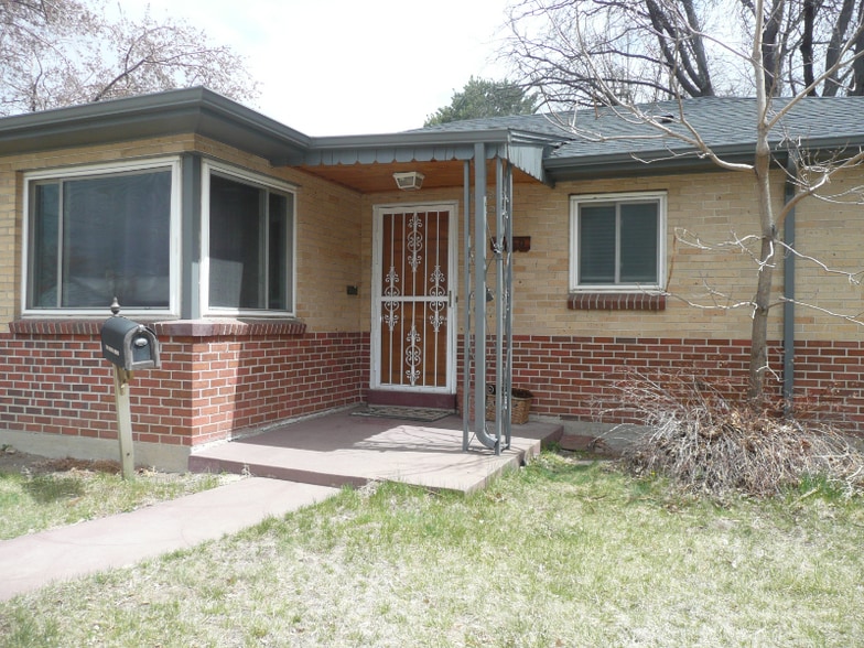 Building Photo - 2160 Osceola St