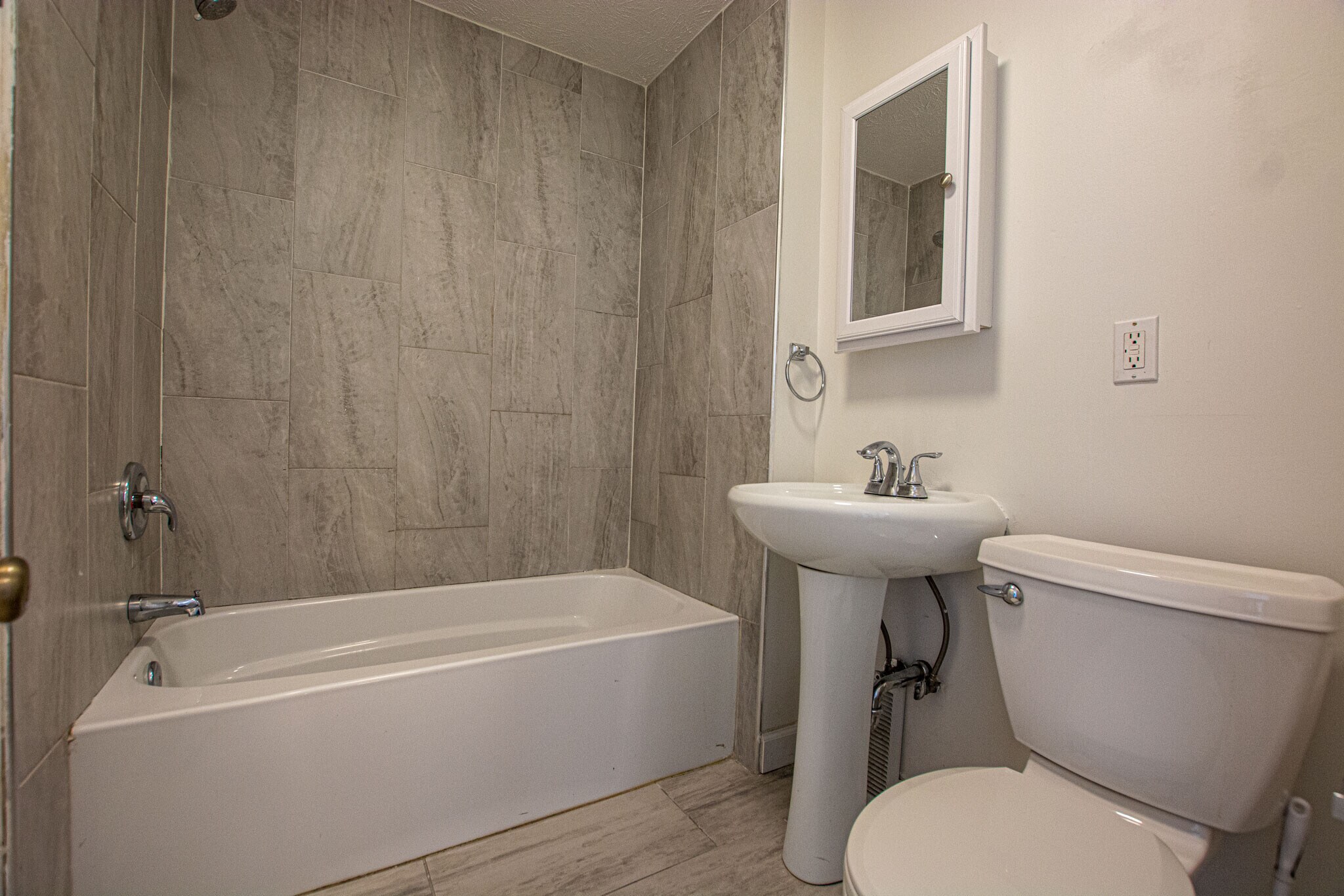 Building Photo - 106 N 38th St