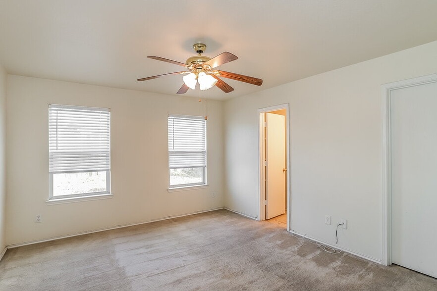 Building Photo - 20830 Banyan Crest Ln