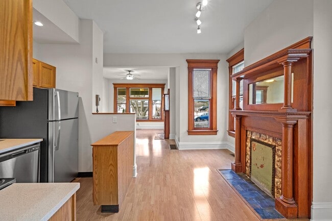 Building Photo - 734 Garrard St