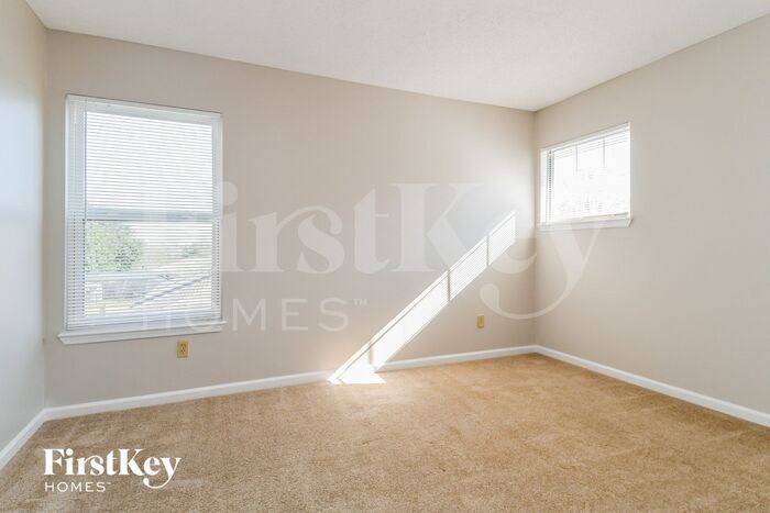 Building Photo - 2452 Stonebridge Dr