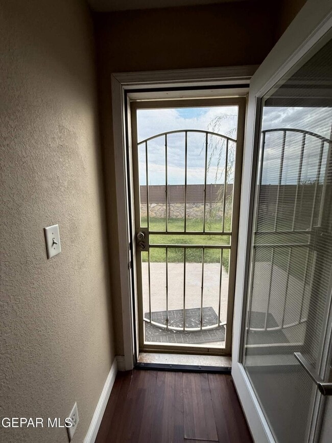 Building Photo - 14036 Volcanic Rock Dr