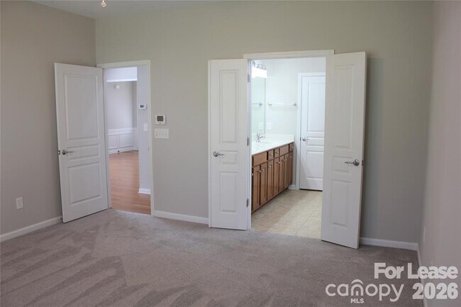 Building Photo - 17534 Hawks View Dr