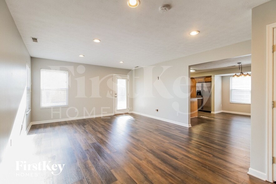 Building Photo - 6013 Marsh Cir