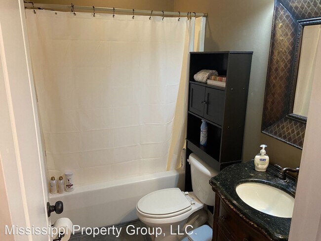 Building Photo - 3 br, 3 bath House - 107 Falls Grove Drive