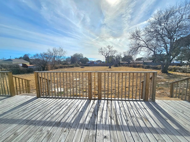 Building Photo - 513 Oakdale Dr