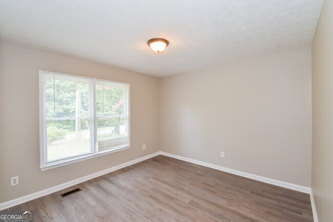 Building Photo - 162 Poplar Point Dr