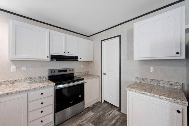 Building Photo - 309 W Buell Dr