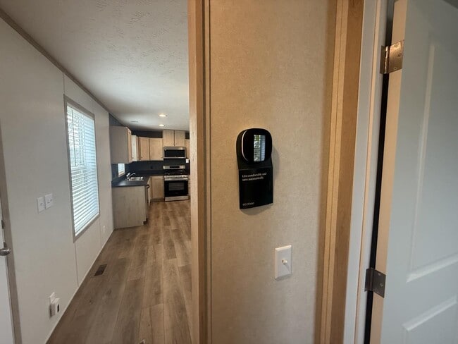 Building Photo - 1061 Revere Ln