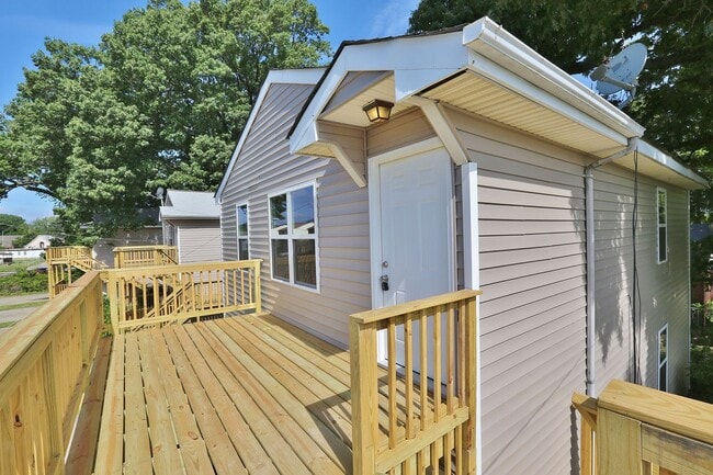 Building Photo - COMPLETELY UPDATED & READY 05-08-26!! 2-Bedroom 2nd Floor Duplex Just Minutes to the Beach!