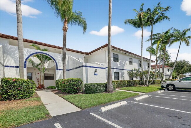 Building Photo - 6101 SE Landing Way