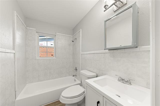 Building Photo - 1406 Ridgeview St