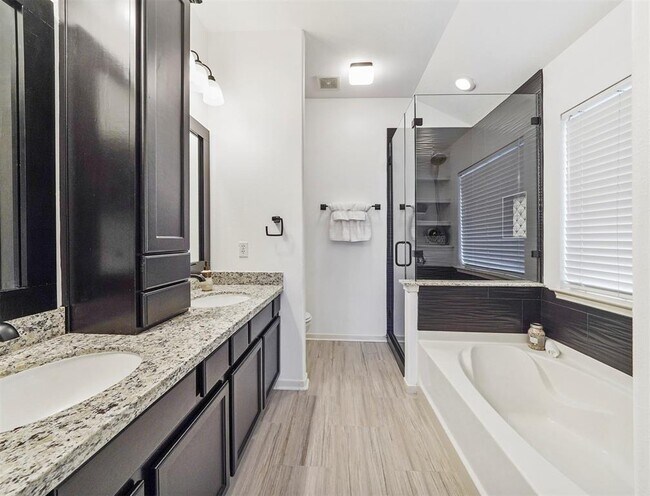 Building Photo - 25110 Hazel Ranch Dr
