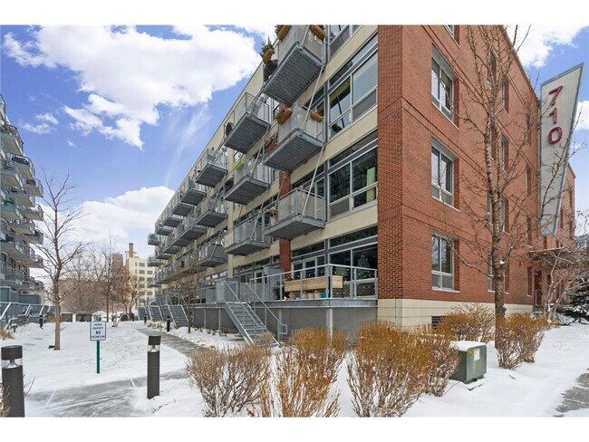 Building Photo - 710 N 4th St