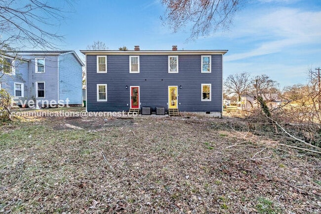 Building Photo - 115 Pine St