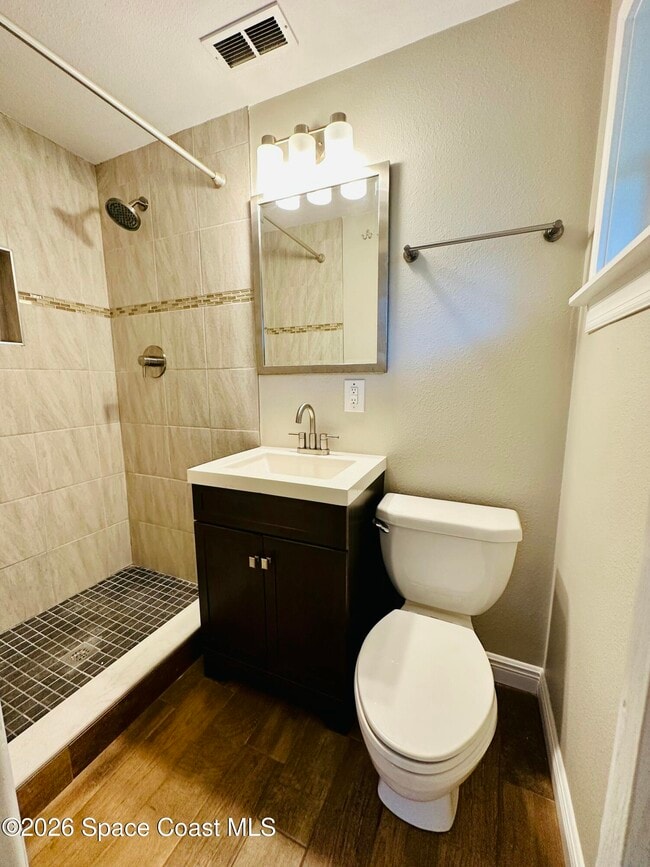 Building Photo - 625 Verbenia Dr