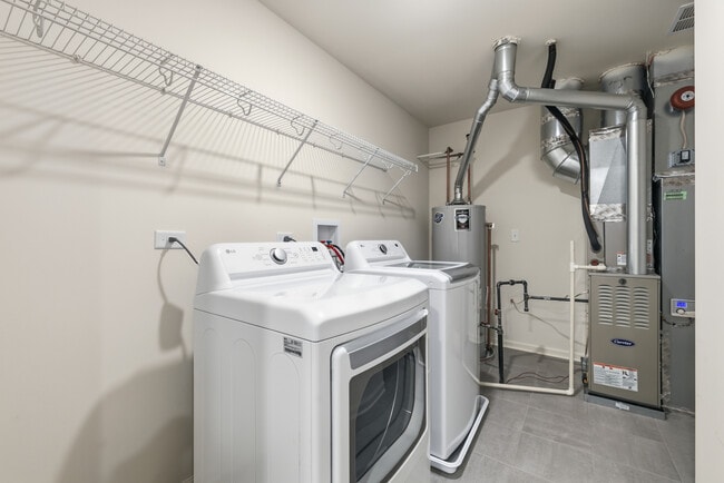 Building Photo - 2666 Martini St