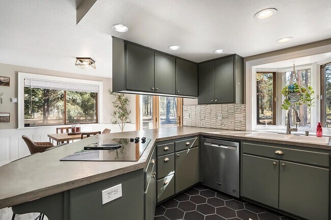 Building Photo - Beautiful Home- Backs up to BLM Land