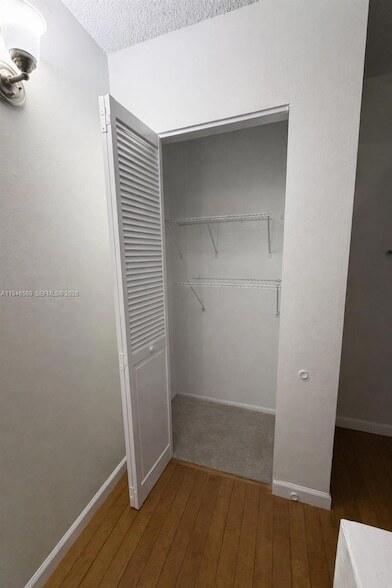 Building Photo - 102 Gardens Dr