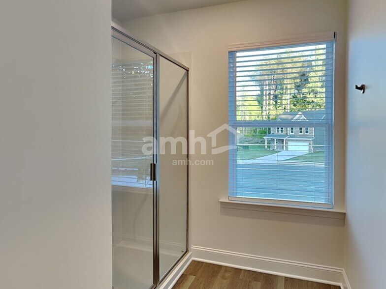 Building Photo - 910 Carnelian Ln