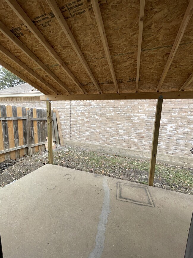 Building Photo - 2730 Mud Lake Dr