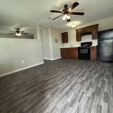 Building Photo - $500 Off 1st Full Month!* All Utilities In...