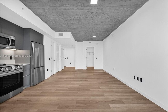 Building Photo - 307 SW 5th St