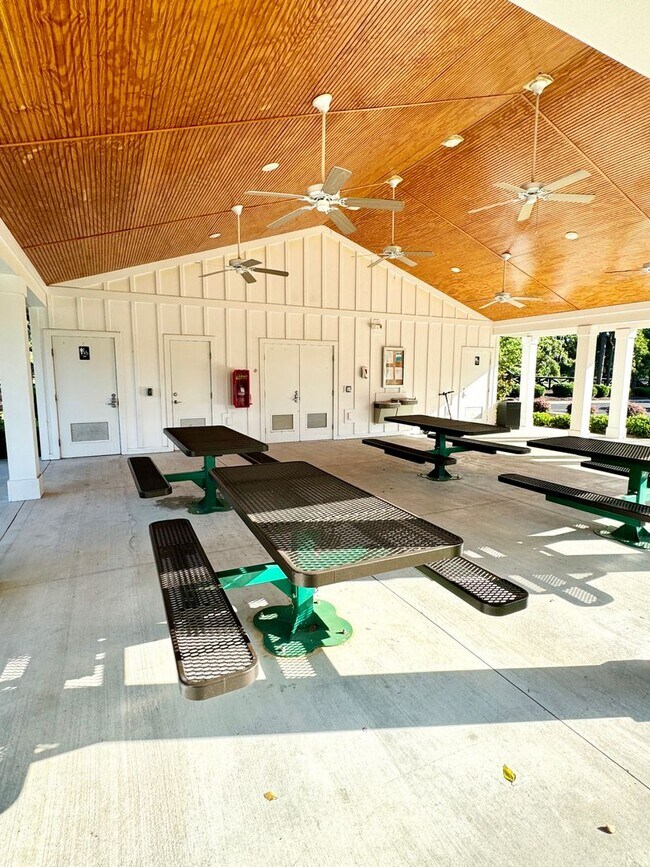 Building Photo - 171 Long Leaf Pine Dr