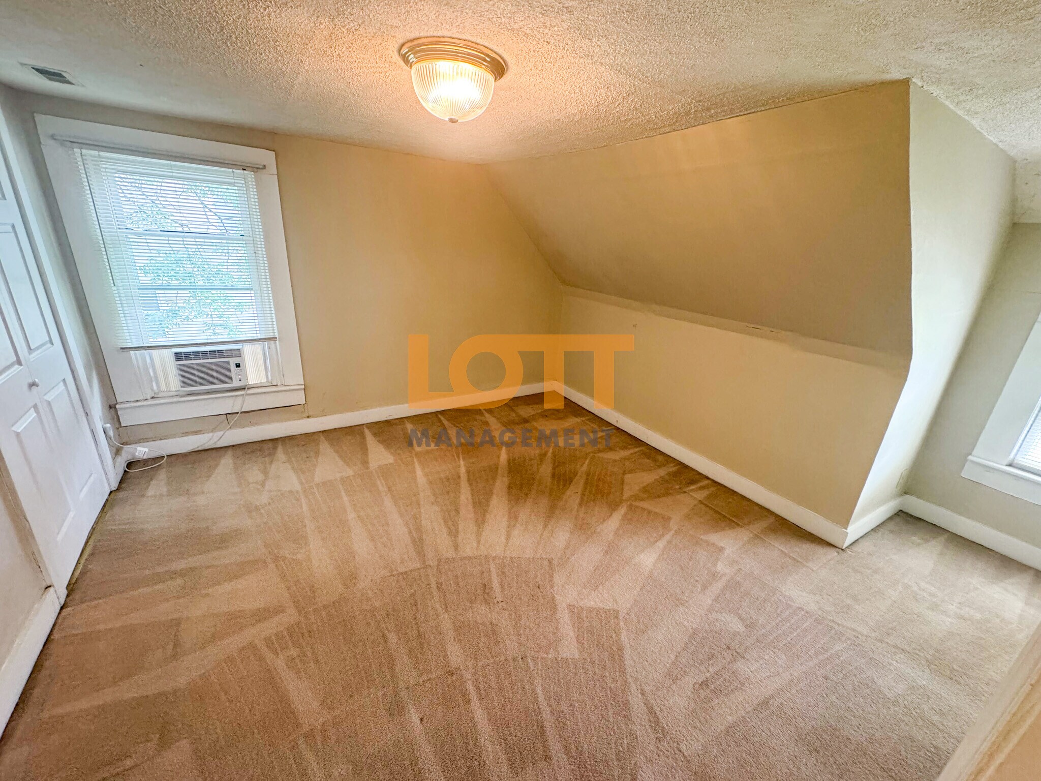 Building Photo - 105 Arrington Ave