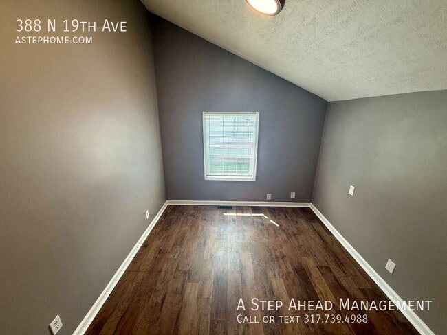 Building Photo - 388 N 19th Ave