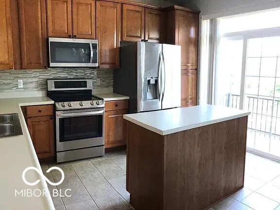 Building Photo - 11715 Anton Dr