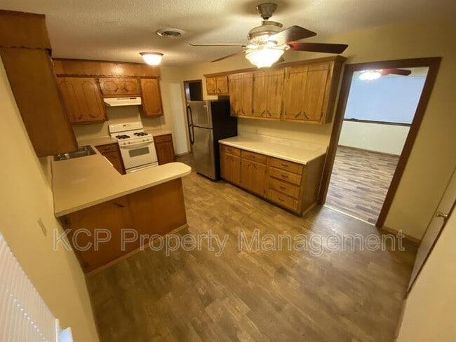 Building Photo - 1408 H St