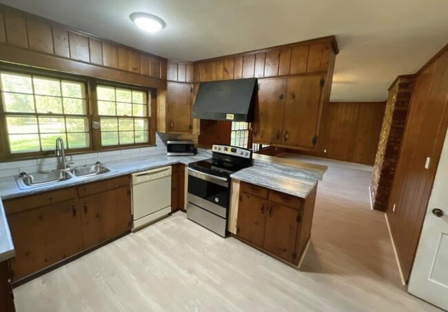 Building Photo - 3307 Wexford Dr