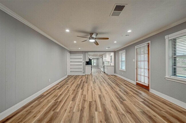 Building Photo - 4038 Cheena Dr
