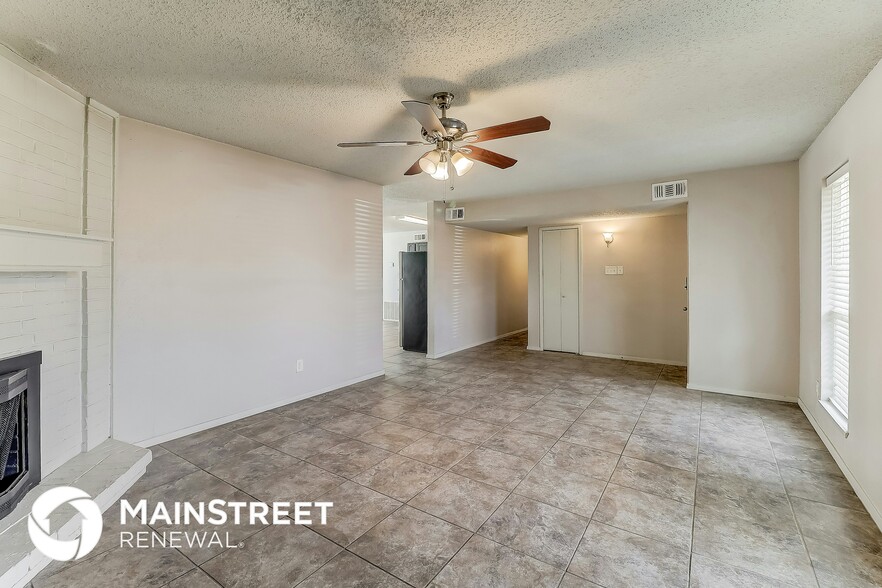 Building Photo - 706 Countryside Ct