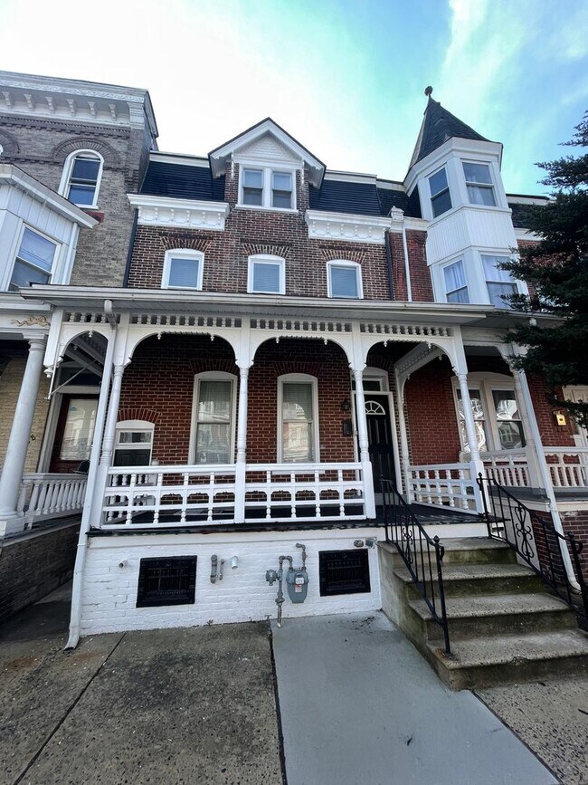 Primary Photo - 1410 W Turner St