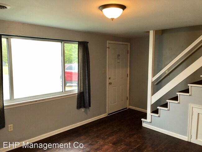 Building Photo - 6233-6239 Terrie Ln