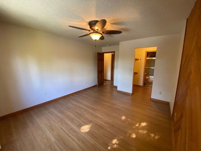 Building Photo - Convenient UMED District Condo - (2) Bed, ...