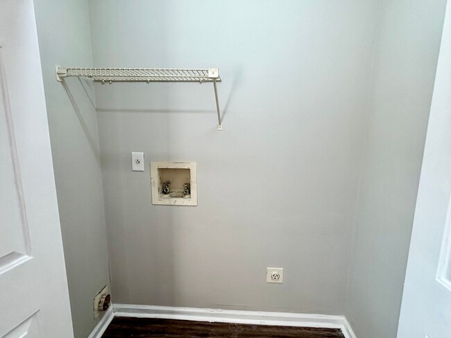 Building Photo - 5296 Weyden Trail