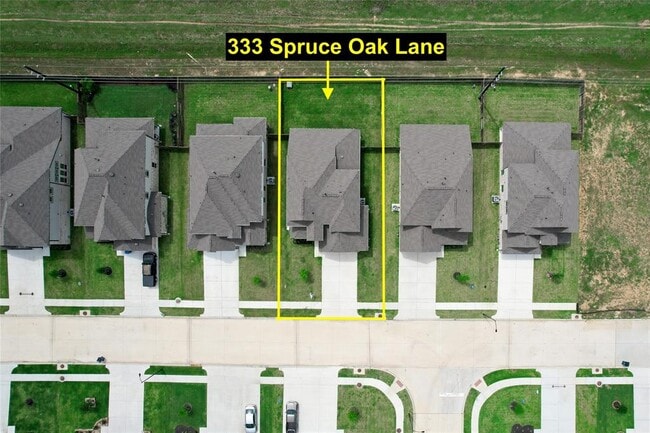 Building Photo - 333 Spruce Oak Ln